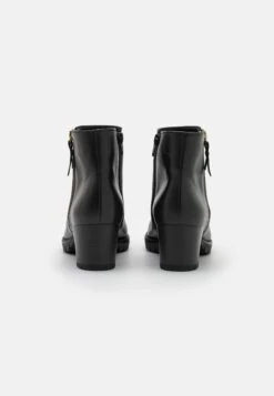 Gabor Comfort Cowboy-/Bikerlaarsjes - Schwarz 9 Gabor Comfort Cowboy-/Bikerlaarsjes - Schwarz -Gabor Schoenen Outlet Verkoop 65ec8fd8d9094d9ca57fe6c96afa8014